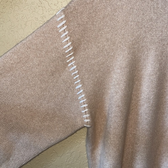 NWT ✨ ST. JOHN Cashmere Silk Blend Sweater - Picture 8 of 13